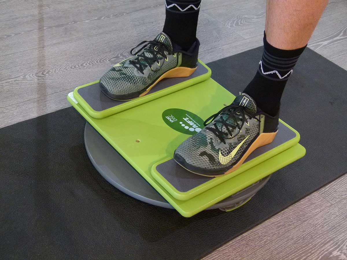 MFT Übung 411 Beidbeinige Kniebeuge Side Wipp